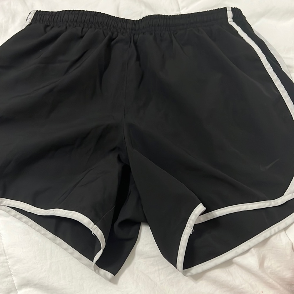 girls nike running short